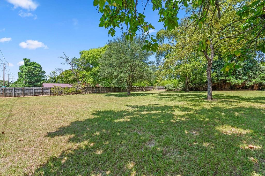 211 S Olive Street Property Photo 30