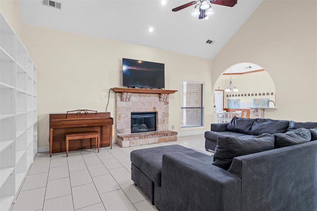 7241 Colwell Drive Property Photo 11