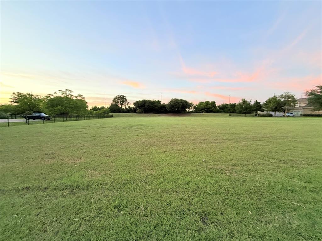 4101 Rolling Knolls Drive Property Photo 8