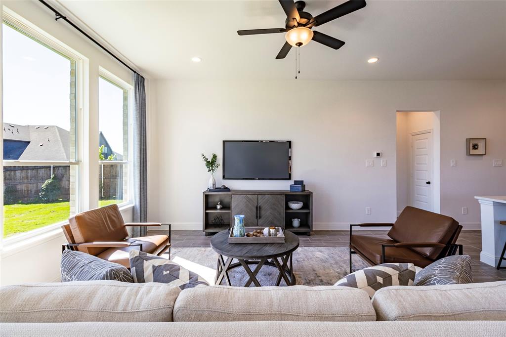 4437 Sweet Clover Lane Property Photo 4