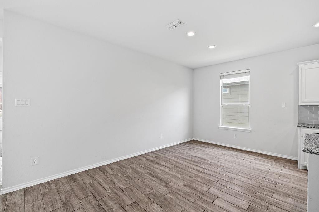 1024 Runnels Lane Property Photo 10