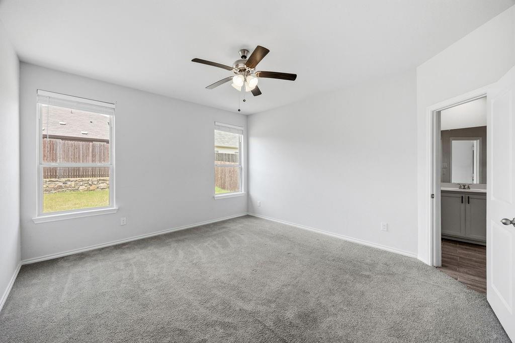 1024 Runnels Lane Property Photo 11