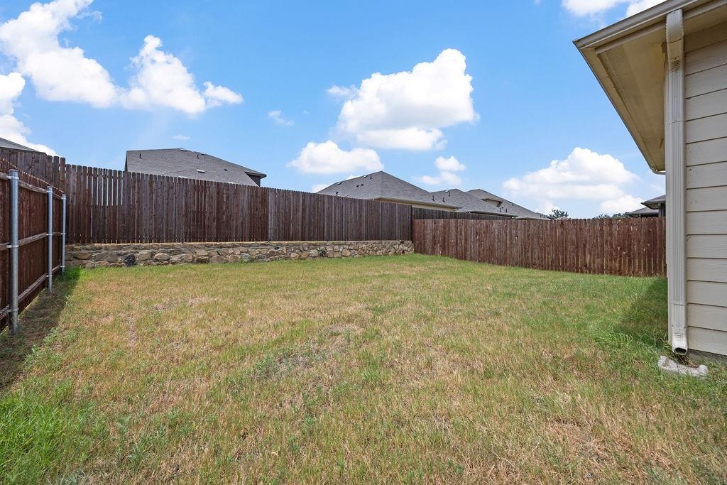 1024 Runnels Lane Property Photo 27