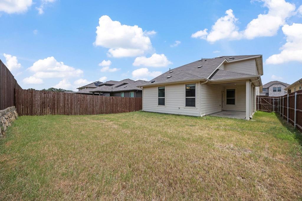 1024 Runnels Lane Property Photo 28