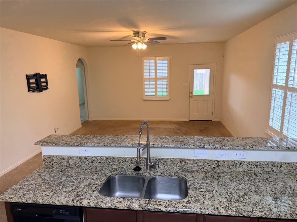 1617 Park Trails Boulevard Property Photo 5