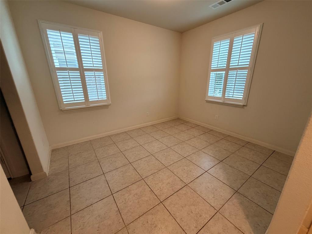1617 Park Trails Boulevard Property Photo 6