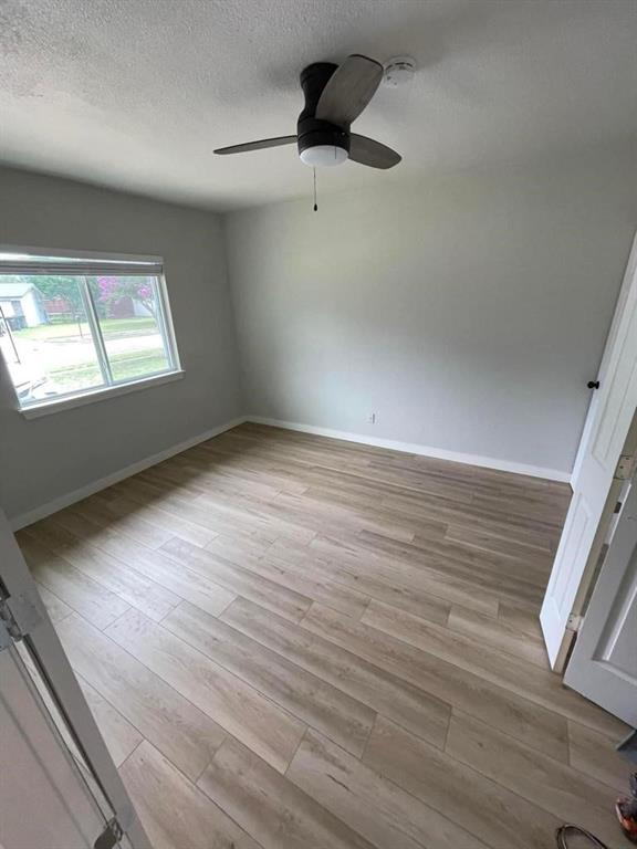 1605 Hawthorne Lane Property Photo 11
