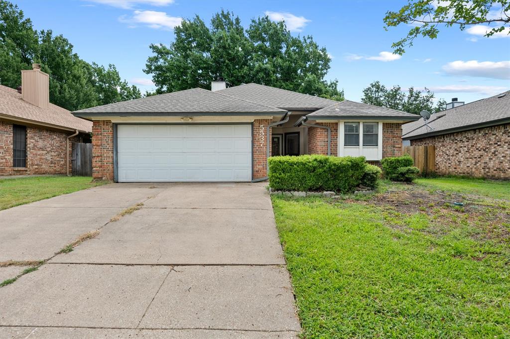 5537 Silver Maple Drive Property Photo 1