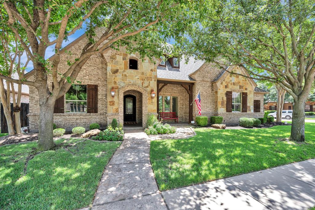 8100 Canyon Oak Drive Property Photo 1