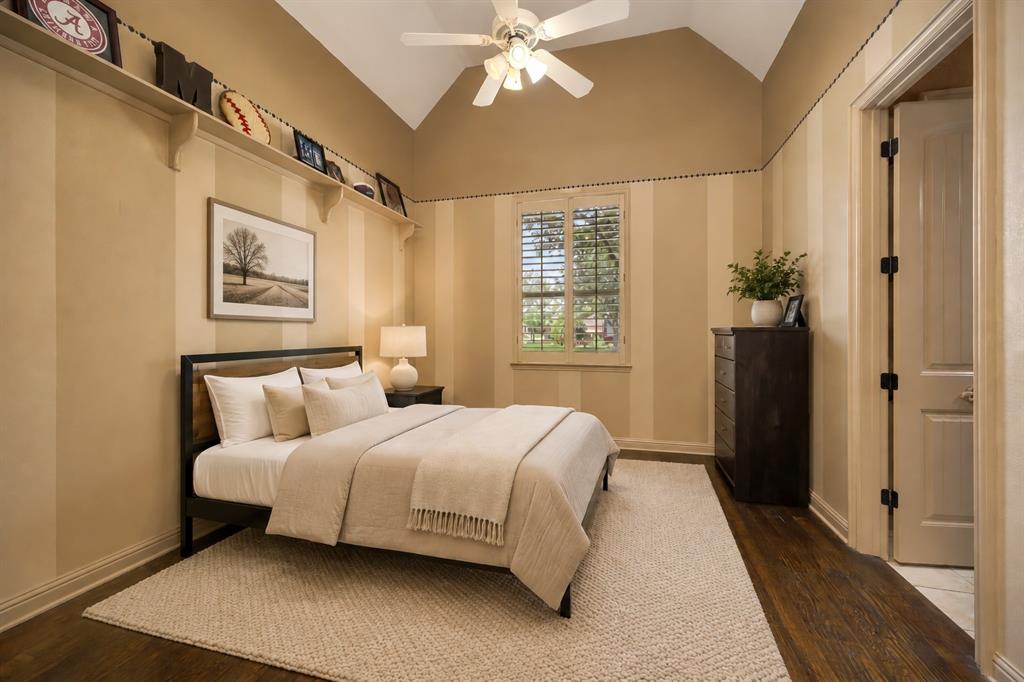 8100 Canyon Oak Drive Property Photo 30