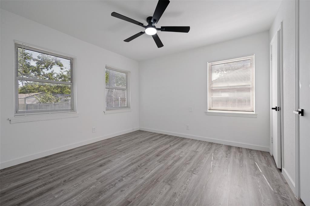 209 W 12th Street Property Photo 6