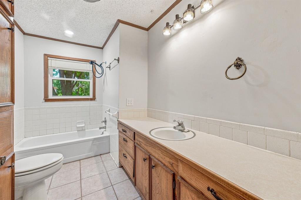 140 E Plum Avenue Property Photo 13