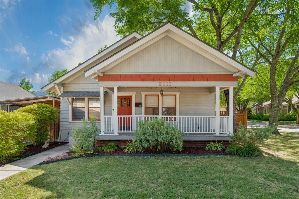 2111 Washington Avenue Property Photo 1