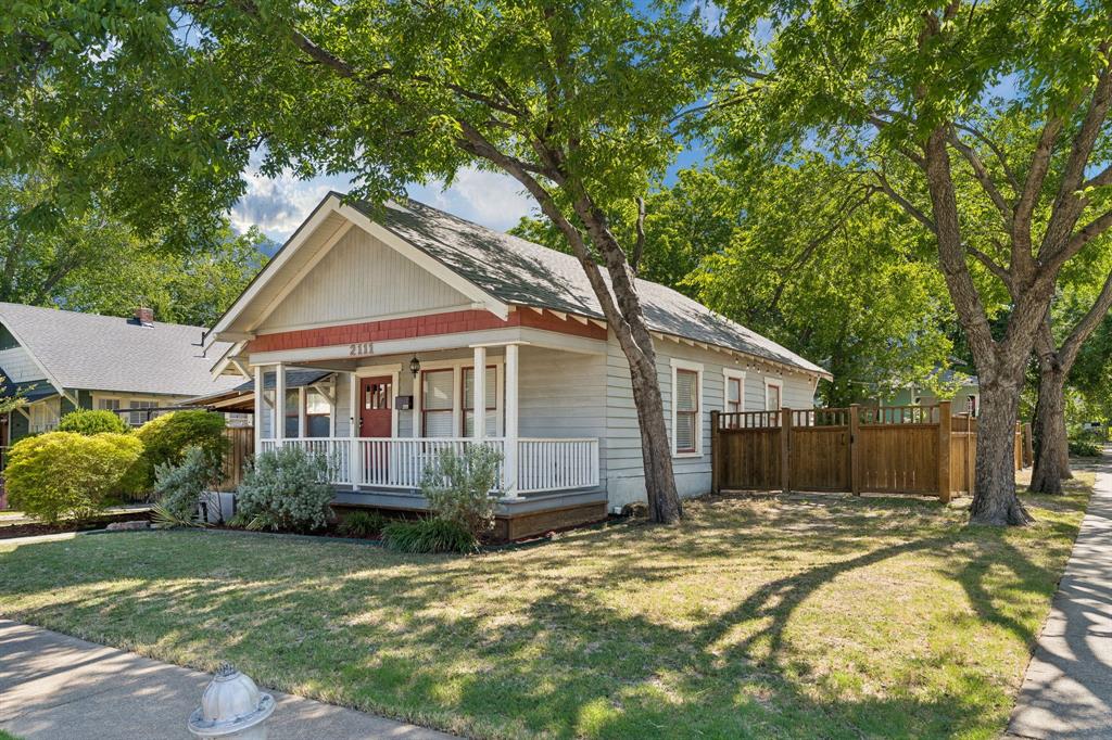 2111 Washington Avenue Property Photo 2