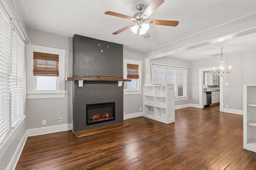2111 Washington Avenue Property Photo 3