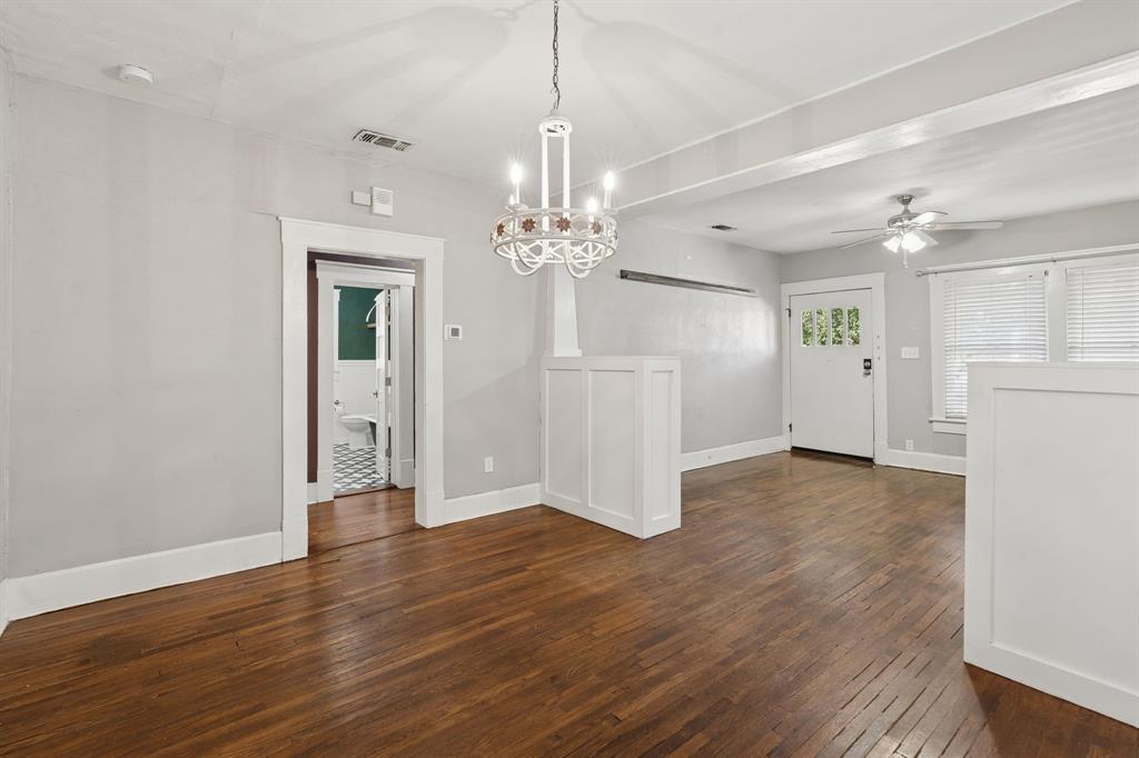 2111 Washington Avenue Property Photo 9