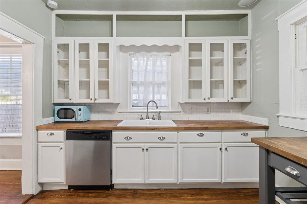 2111 Washington Avenue Property Photo 11