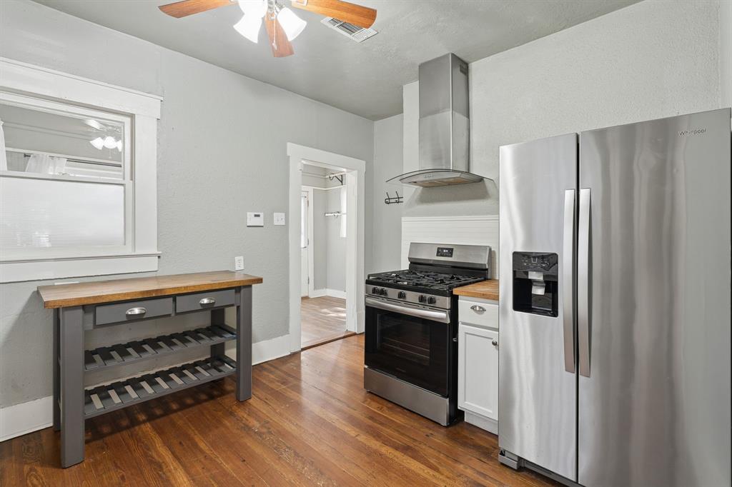 2111 Washington Avenue Property Photo 12