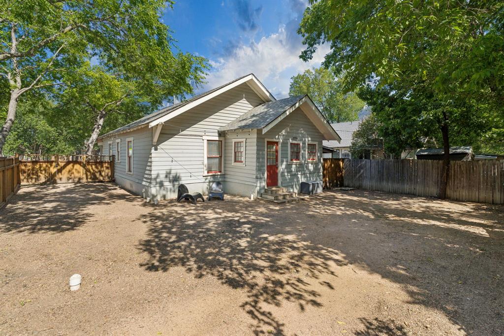 2111 Washington Avenue Property Photo 23