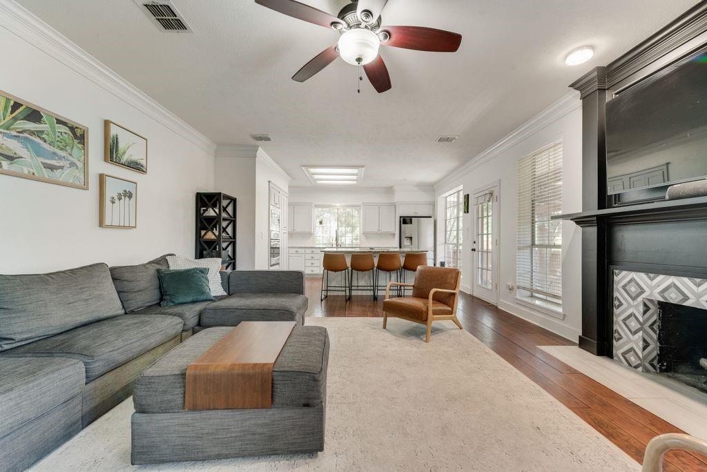 7713 Pine Street Property Photo 4