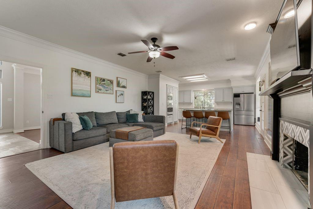 7713 Pine Street Property Photo 6