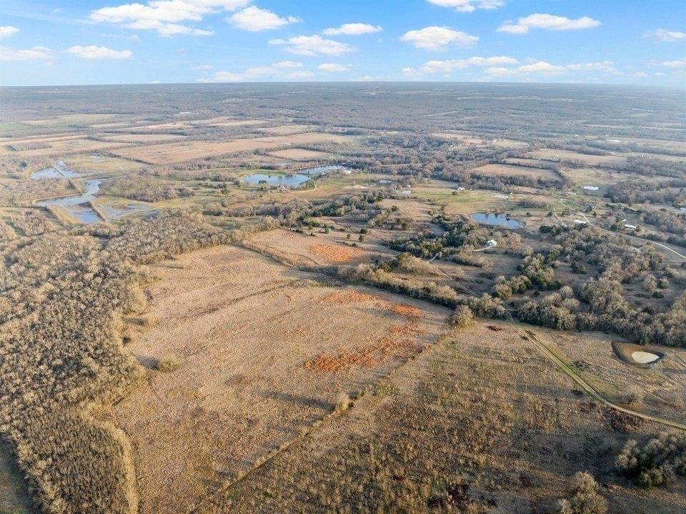 18 County Road 3512 Property Photo 4