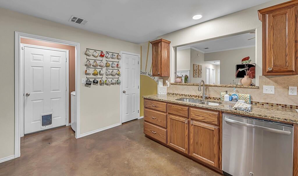 213 Woodlands Boulevard Property Photo 12