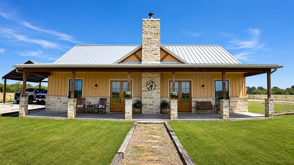 6912 67,84 Property Photo 1