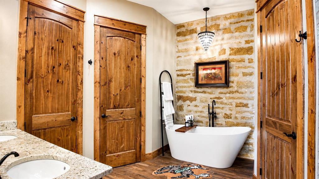6912 67,84 Property Photo 15