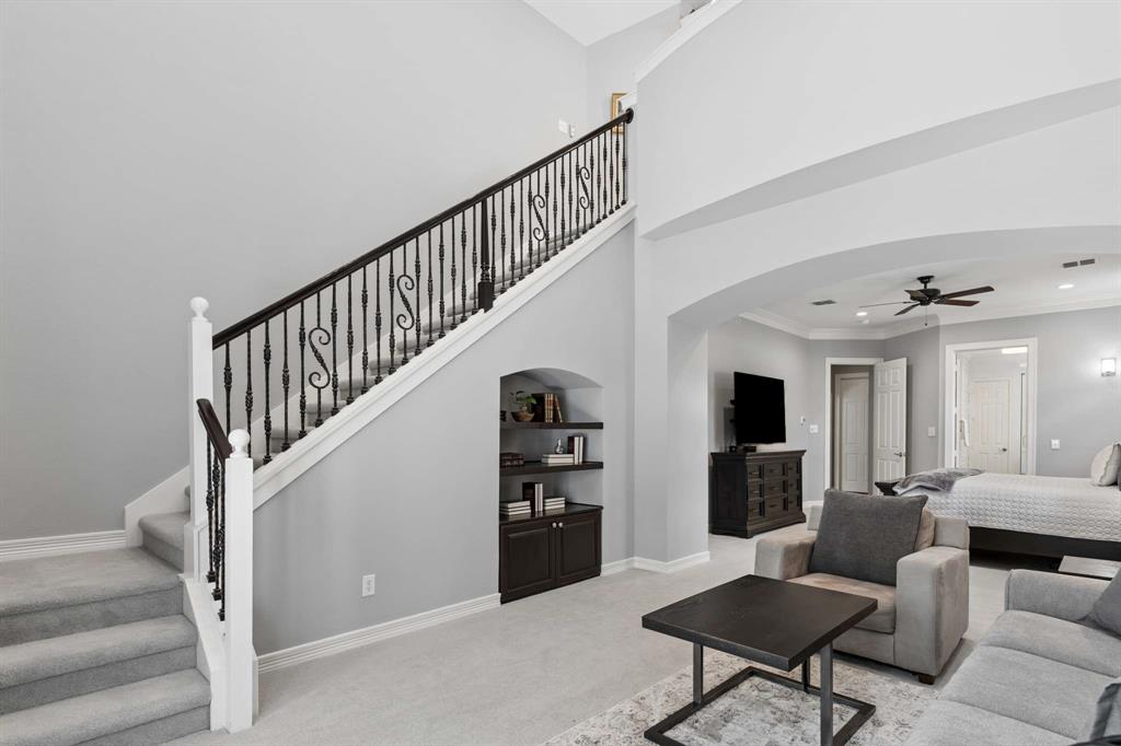 801 Glendevon Drive Property Photo 16