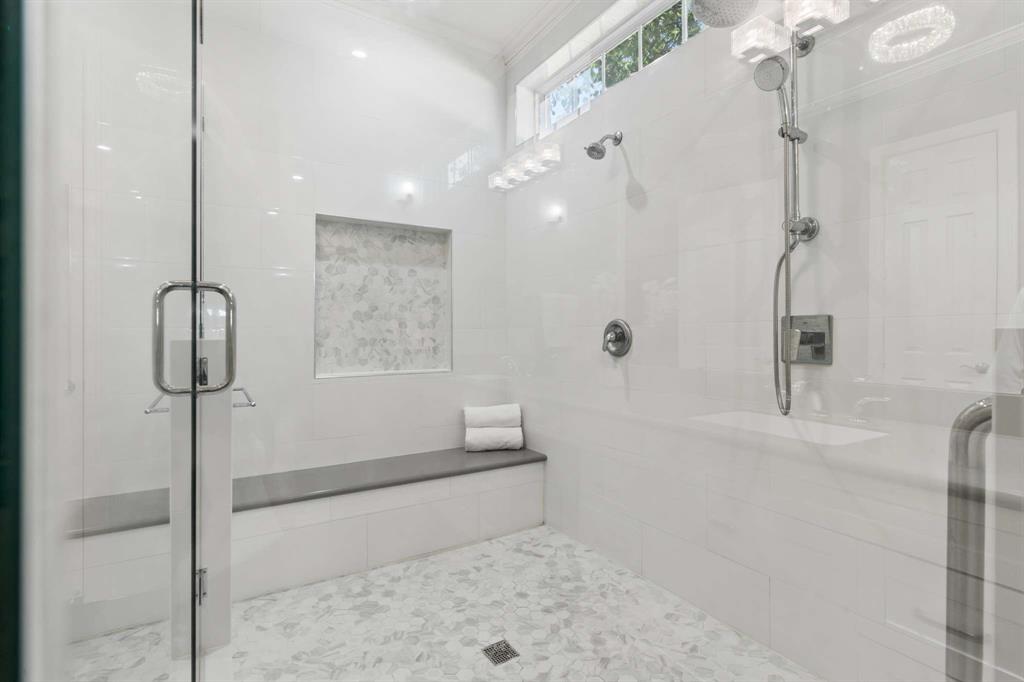 801 Glendevon Drive Property Photo 19