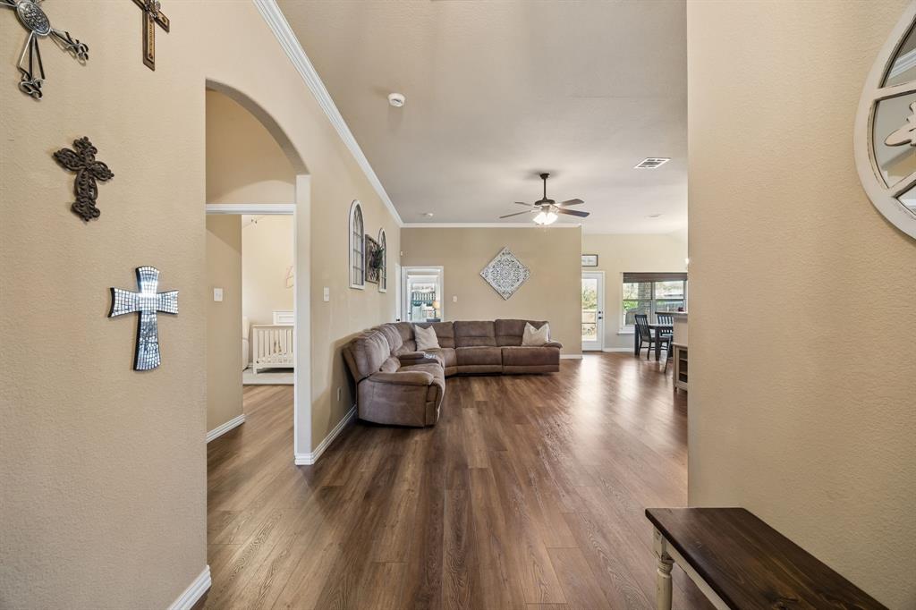 1901 Millbrook Drive Property Photo 11