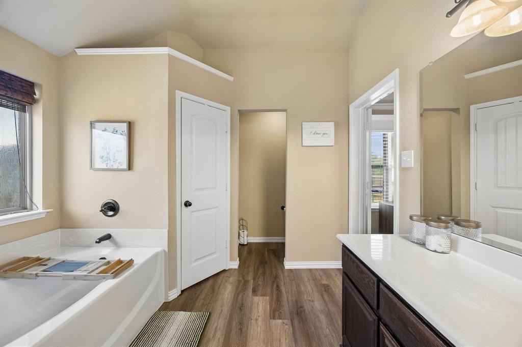 1901 Millbrook Drive Property Photo 15
