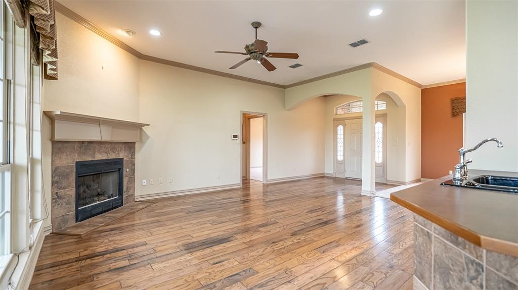 2300 E Emerald Bend Court Property Photo 5