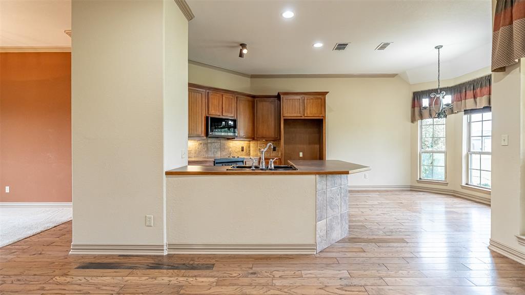 2300 E Emerald Bend Court Property Photo 8