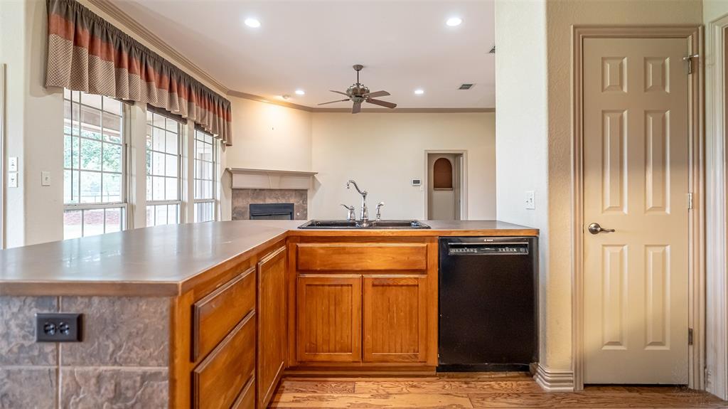 2300 E Emerald Bend Court Property Photo 9