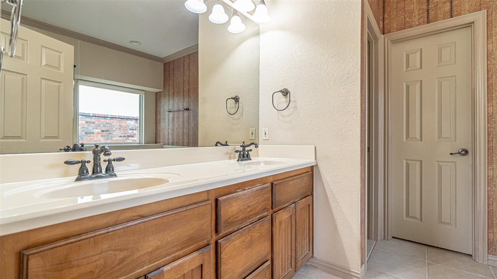 2300 E Emerald Bend Court Property Photo 16