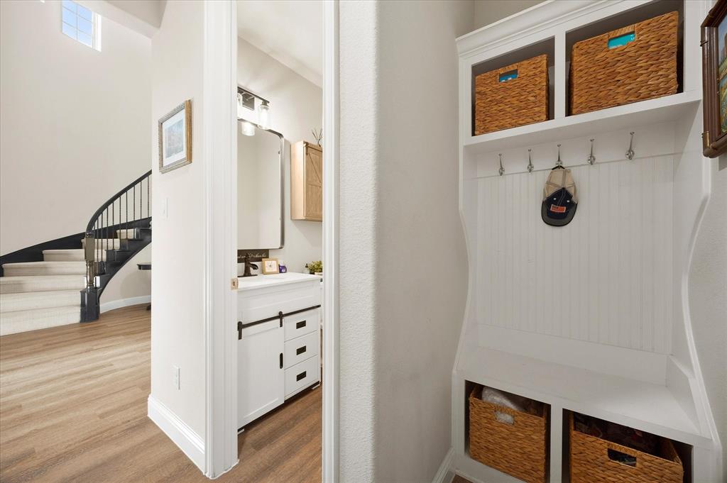 3121 Ivywood Place Property Photo 10