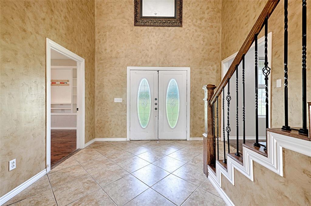 8700 Sallys Way Property Photo 8