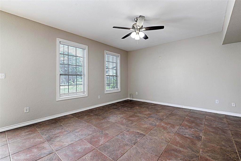 8700 Sallys Way Property Photo 10