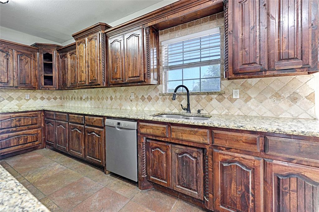 8700 Sallys Way Property Photo 14