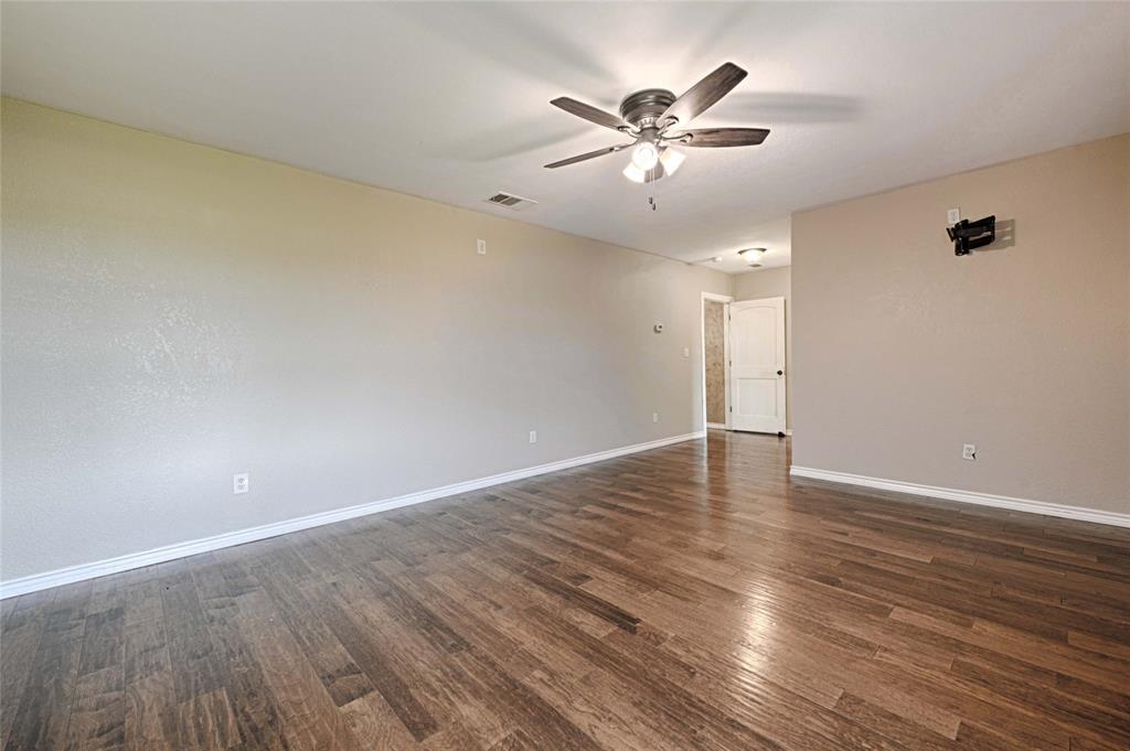 8700 Sallys Way Property Photo 32