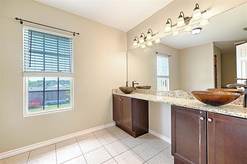 8700 Sallys Way Property Photo 33