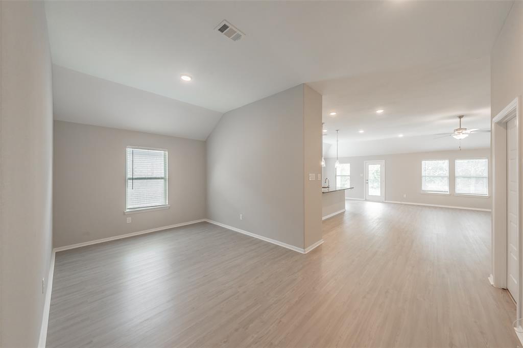 1207 Putnam Street Property Photo 11