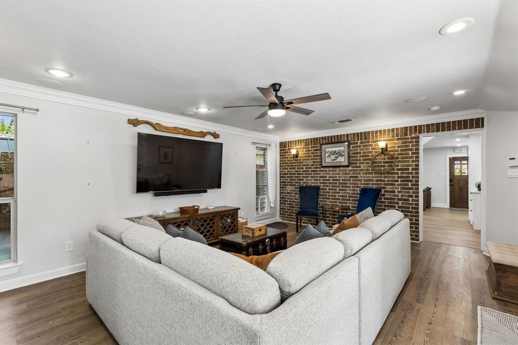 302 Denton Drive Property Photo 13