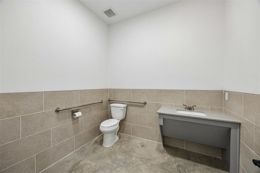 908 Cresthaven Drive 200 Property Photo 11