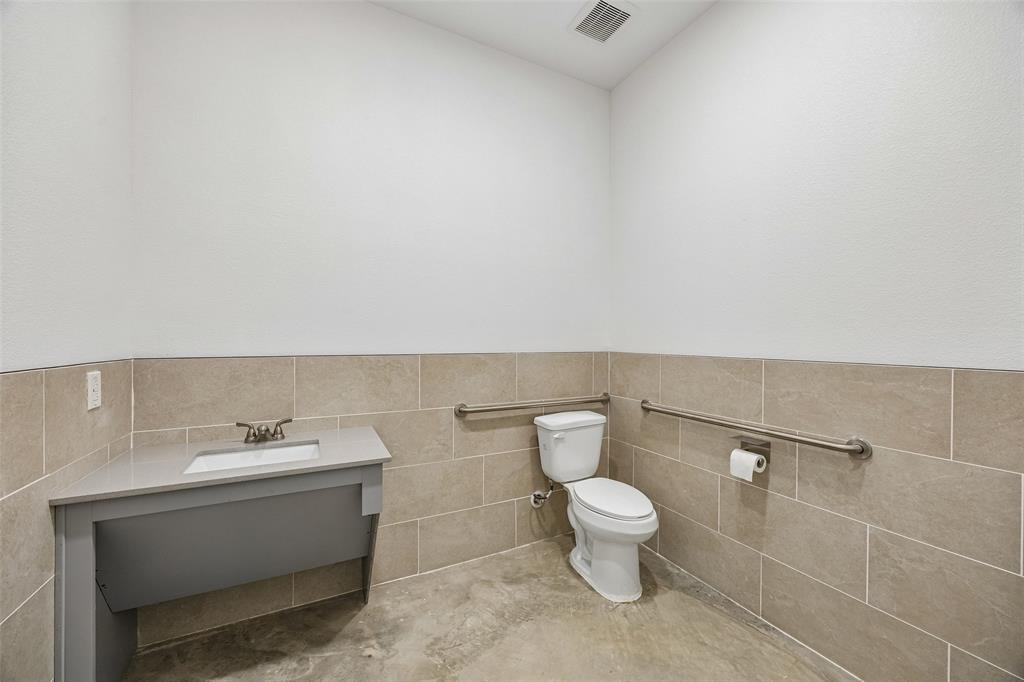 908 Cresthaven Drive 200 Property Photo 12