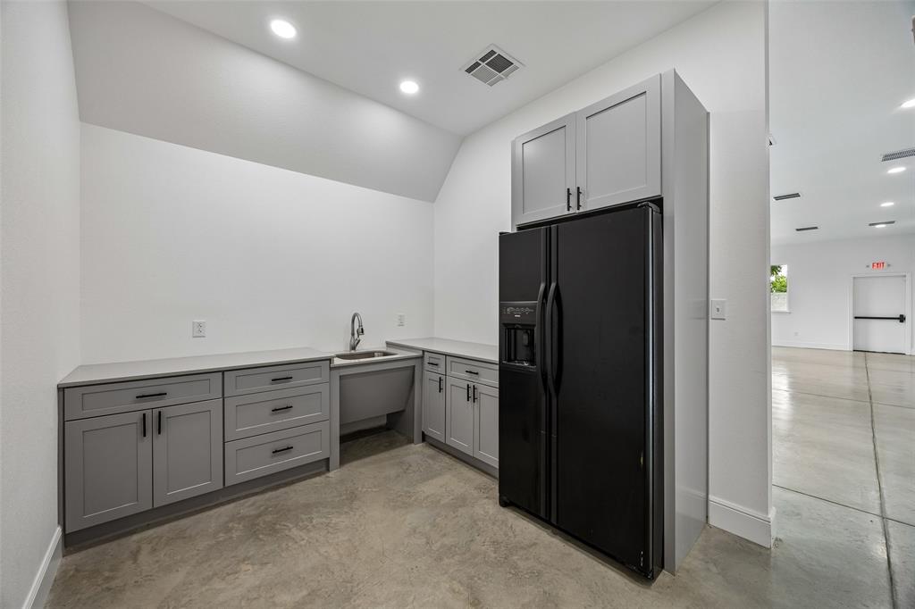 908 Cresthaven Drive 200 Property Photo 13