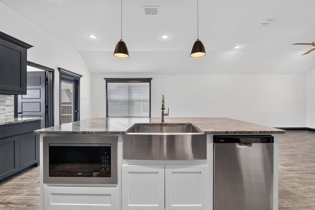 106 Clover Circle Property Photo 13