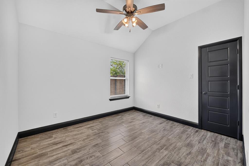 106 Clover Circle Property Photo 17